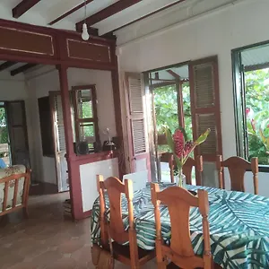 Séjour chez l'habitant Couleur Creole, Lamentin